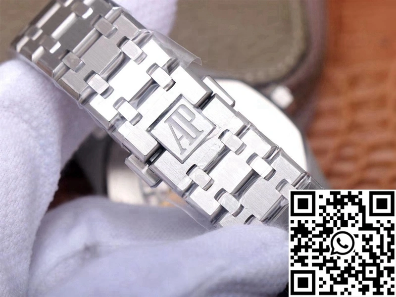 Audemars Piguet Royal Oak 15400ST.OO.1220ST.01 ZF Factory Black Dial
