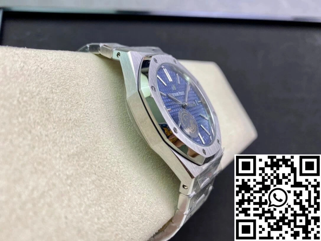 Audemars Piguet Royal Oak 15400ST.OO.1220ST.03 APS Factory Blue Dial