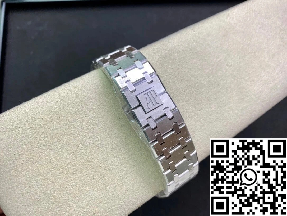 Audemars Piguet Royal Oak 15400ST.OO.1220ST.03 APS Factory Blue Dial