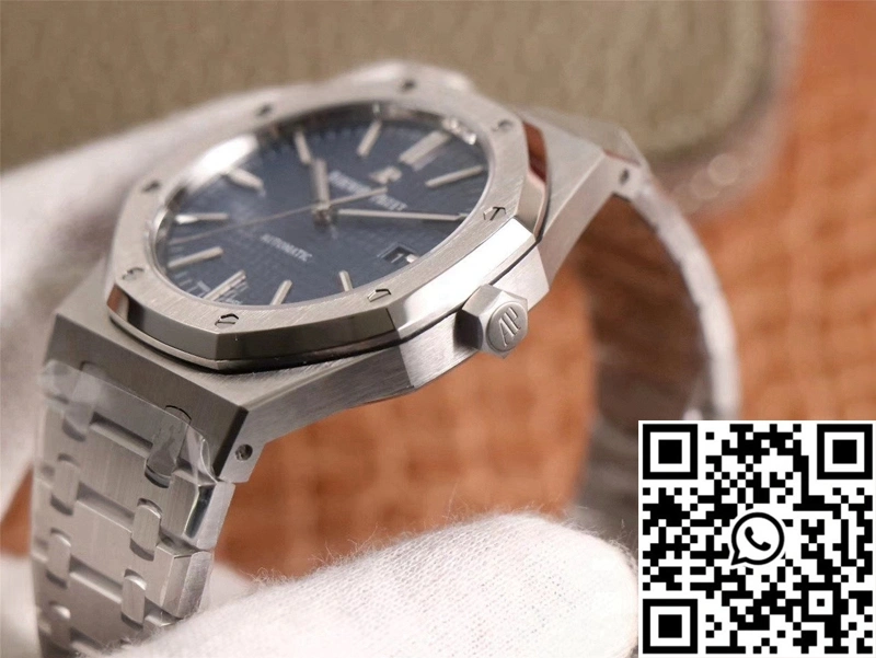 Audemars Piguet Royal Oak 15400ST.OO.1220ST.03 ZF Factory Blue Dial