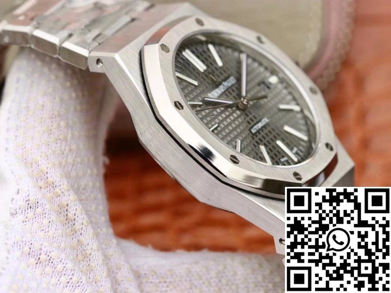 Audemars Piguet Royal Oak 15400ST.OO.1220ST.04 JF Factory Black Dial