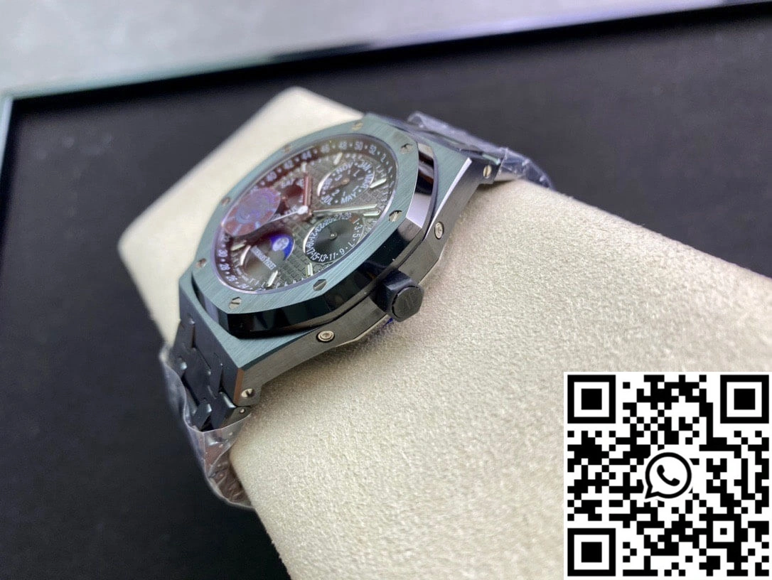 Audemars Piguet Royal Oak 26579CE.OO.1225CE.01 APS Factory Black Dial
