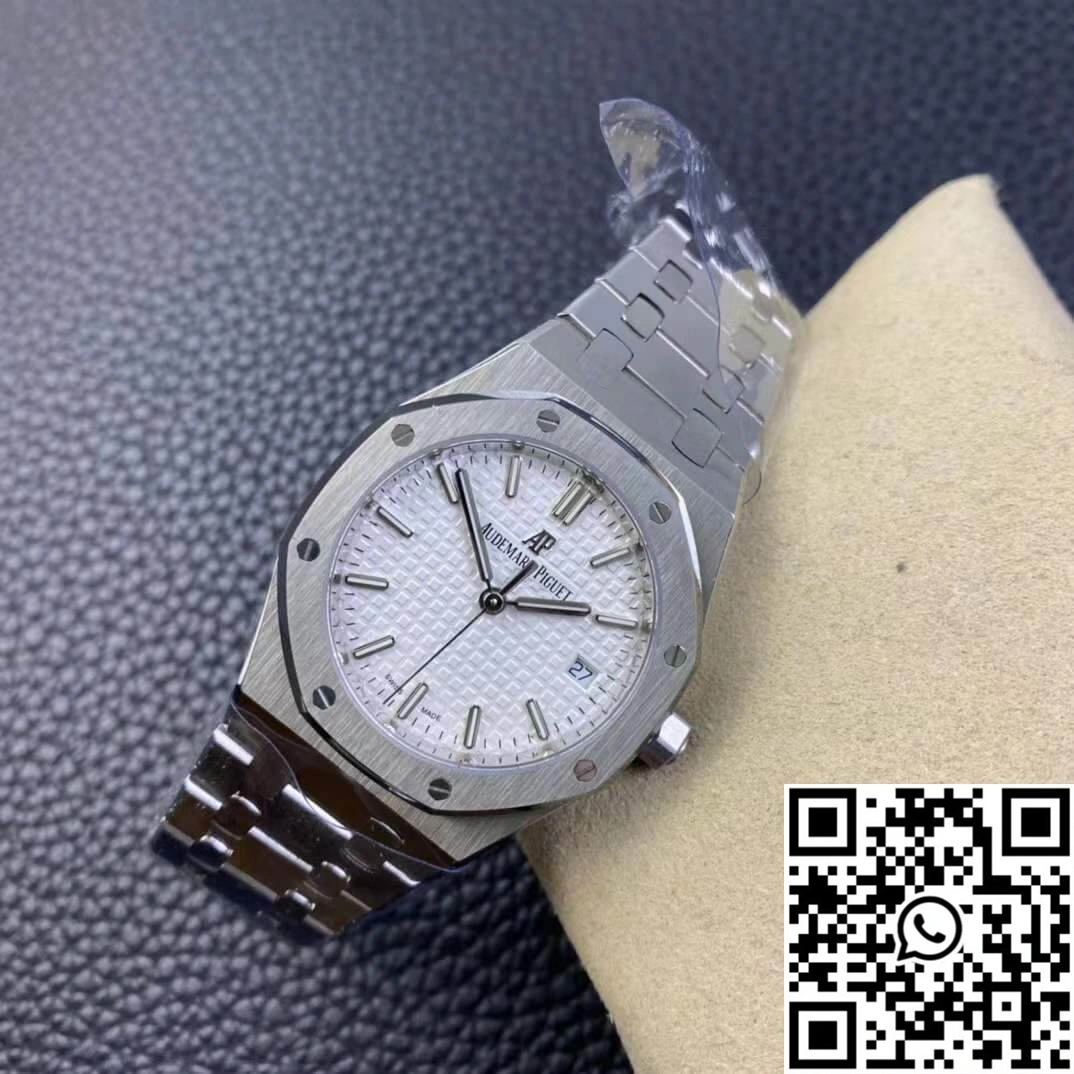 Audemars Piguet Royal Oak 77350ST.OO.1261ST.01 8F Factory Silver Dial