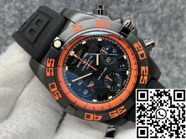 Breitling Chronomat B01 MB0111C2.BD07.153S.M20D.2 GF Factory Black Dial