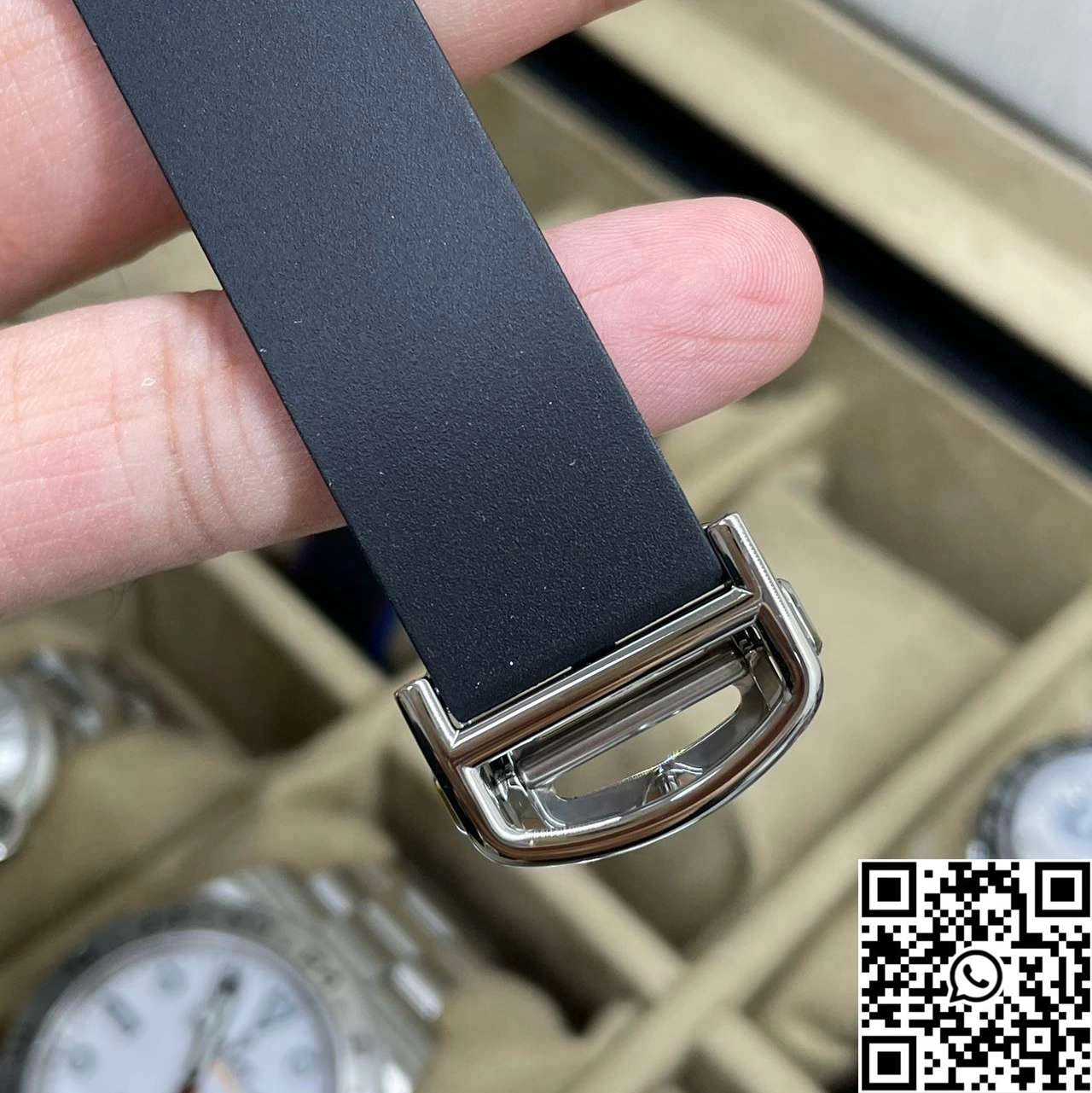 Cartier De Santos CRWSSA0039 BV Factory Black Dial Rubber Band