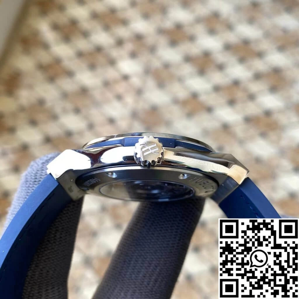 Hublot Classic Fusion 542.NX.7170.LR 42MM APS Factory Blue Dial