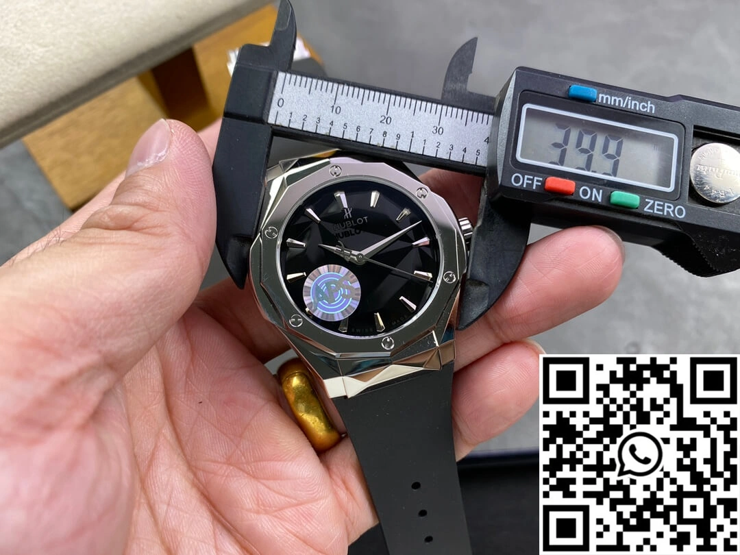 Hublot Classic Fusion 550.NS.1800.RX.ORL19 APS Factory Black Dial
