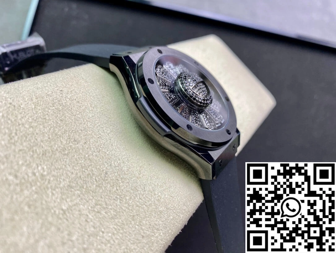 Hublot Classic Fusion Takashi Murakami 507.CX.9000.RX.TAK21 Sunflower Diamond Black Dial