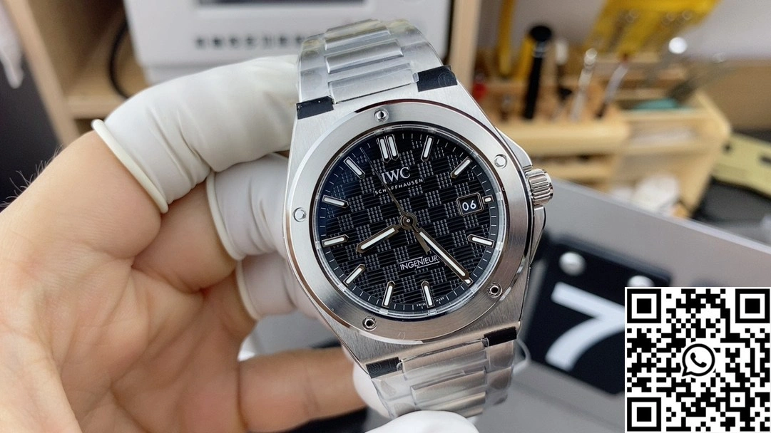 IWC Ingenieur 40mm IW328901 V7 Factory 40mm Black Dial