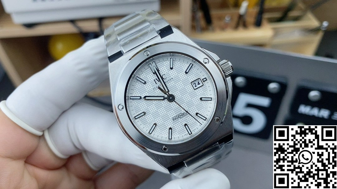 IWC Ingenieur IW328902 40mm V7 Factory 40mm White Dial