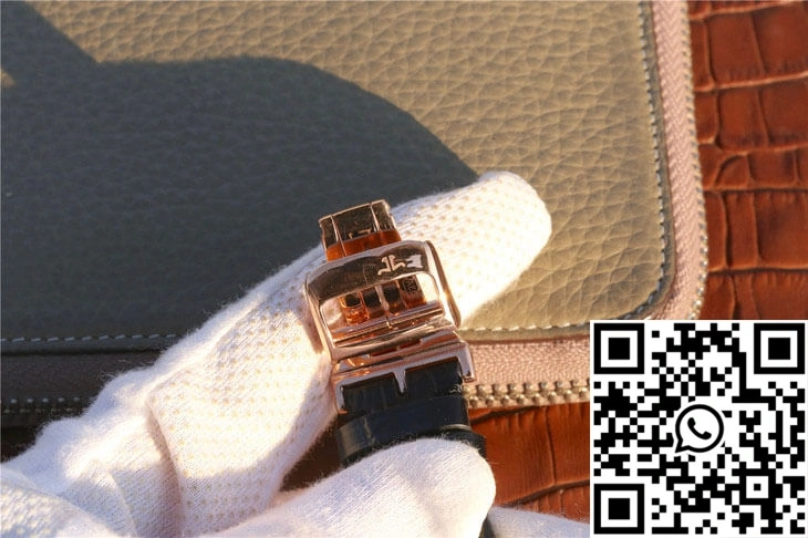 Jaeger-LeCoultre Reverso Q2712510 Rose Gold Silver Dial