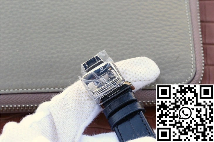 Jaeger-LeCoultre Reverso Q3738470 Stainless Steel Black Dial