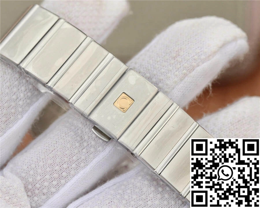 Omega Constellation 123.10.38.21.02.001 VS Factory Silvery White Dial