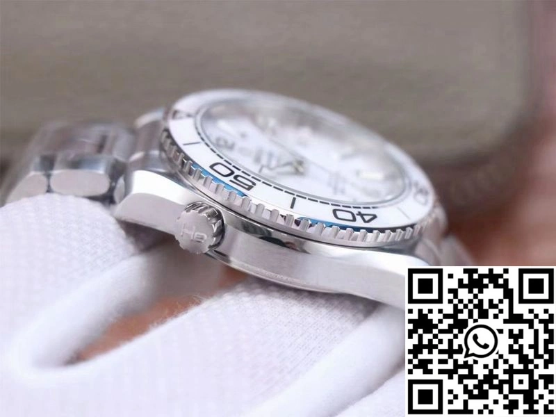 Omega Seamaster 215.30.40.20.04.001 Planet Ocean 600M VS Factory White Dial