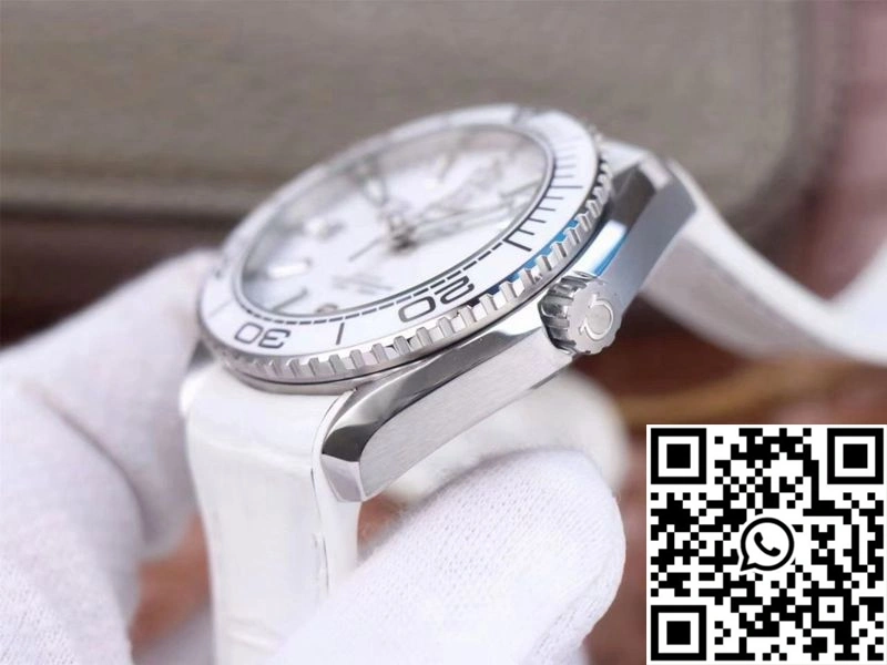 Omega Seamaster 215.33.40.20.04.001 Planet Ocean 600M VS Factory White Dial