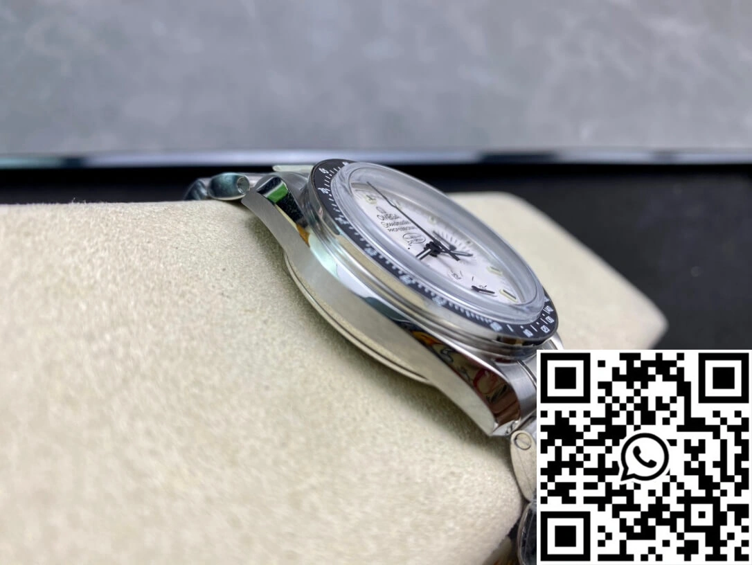 Omega Speedmaster Snoopy Award 311.32.42.30.04.003 OM Factory Stainless Steel Strap