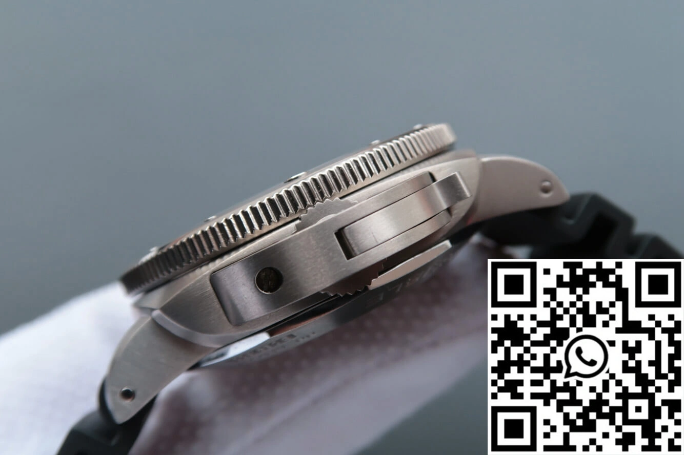 Panerai Luminor PAM00719 VS Factory Titanium Case