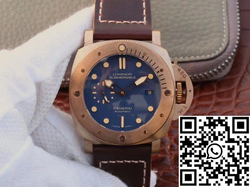 Panerai Luminor Submersible 1950 3 Days Automatic Bronzo PAM671 VS Factory V2 Blue Dial