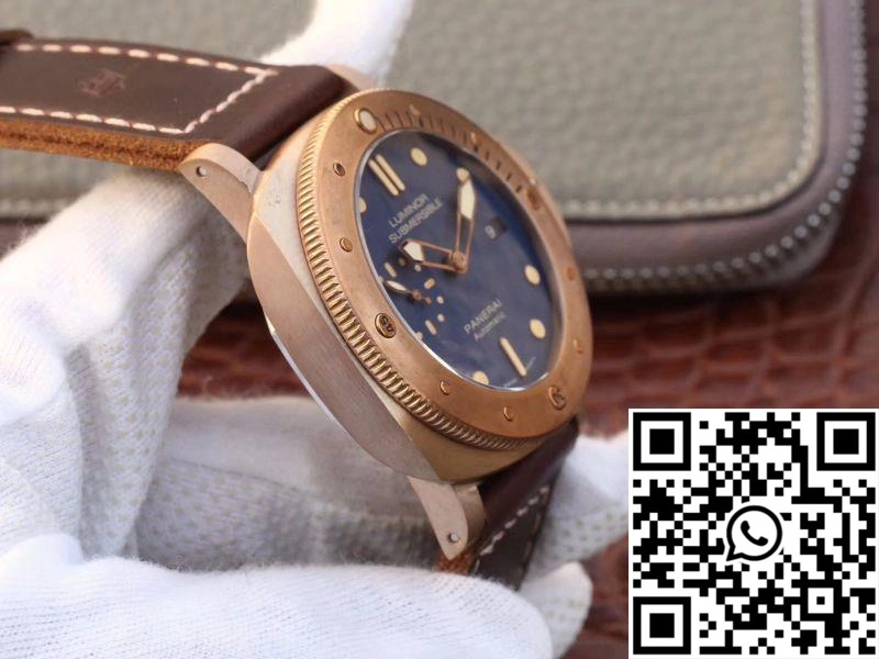 Panerai Luminor Submersible 1950 3 Days Automatic Bronzo PAM671 VS Factory V2 Blue Dial