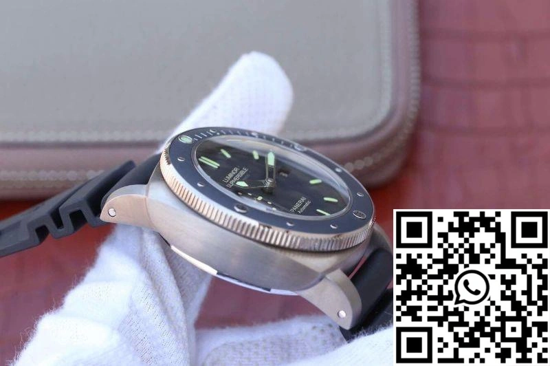Panerai Luminor Submersible 1950 Amagnetic 3 Days PAM389 VS Factory V2 Black Dial
