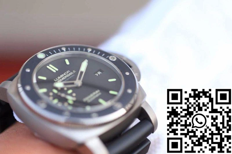 Panerai Luminor Submersible 1950 Amagnetic 3 Days PAM389 VS Factory V2 Black Dial