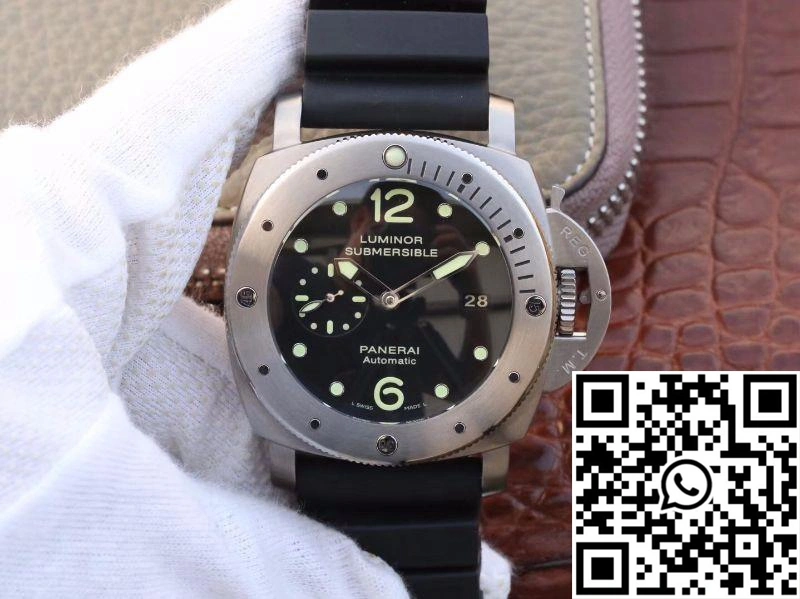 Panerai Luminor Submersible 1950 Amagnetic 3 Days Titanium PAM389 VS Factory V2 Black Dial
