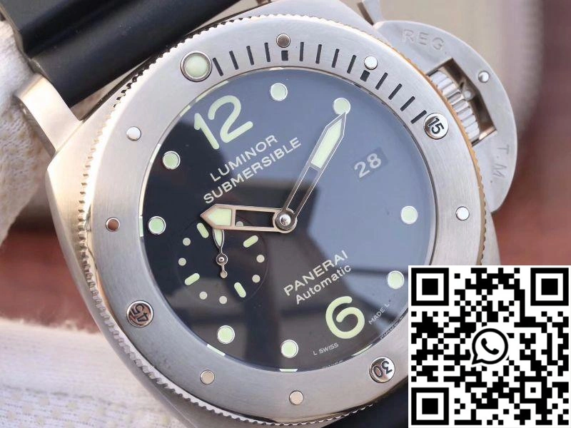 Panerai Luminor Submersible 1950 Amagnetic 3 Days Titanium PAM389 VS Factory V2 Black Dial