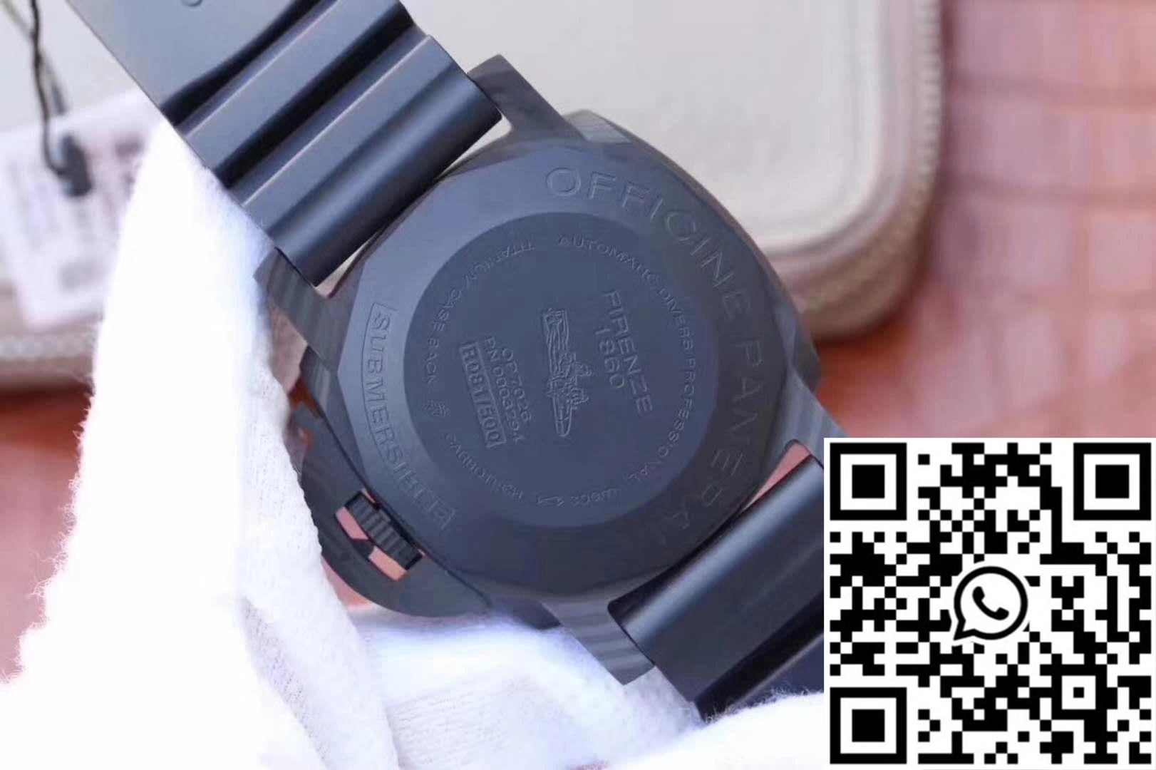 Panerai Luminor Submersible 1950 PAM616 VS Factory Black Dial