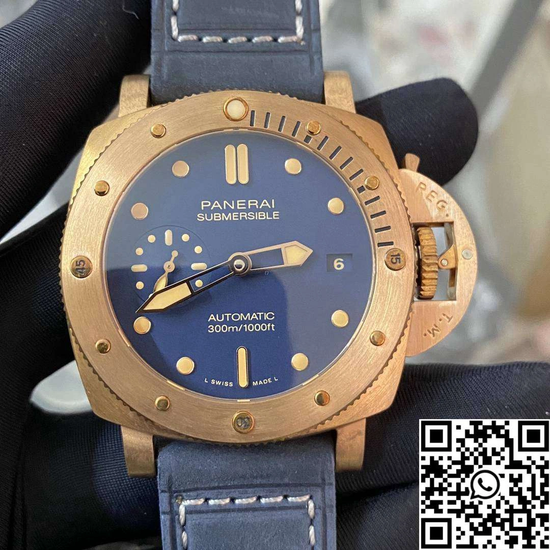 Panerai PAM01074 VS Factory Blue Dial