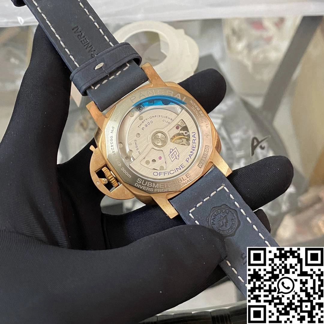 Panerai PAM01074 VS Factory Blue Dial