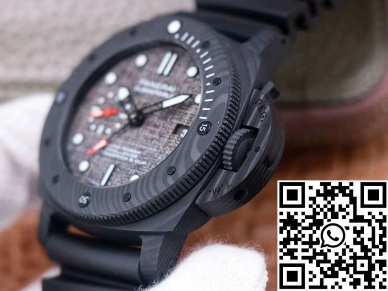 Panerai Submersible Luna Rossa PAM01039 VS Factory Black Carbon