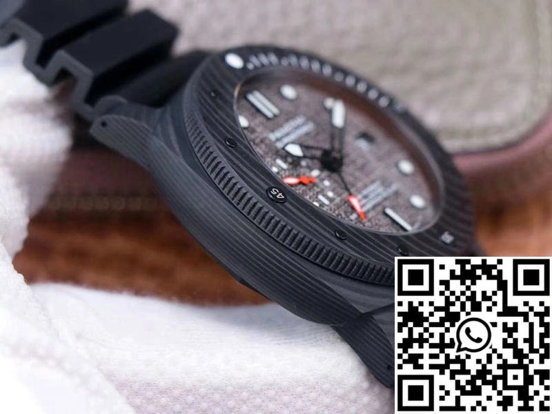 Panerai Submersible Luna Rossa PAM01039 VS Factory Black Carbon