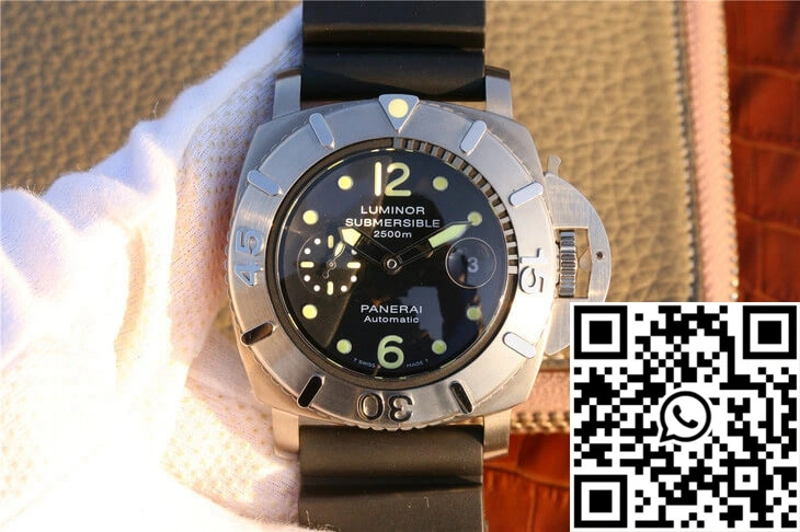 Panerai Submersible PAM 00194 VS Factory Black Dial