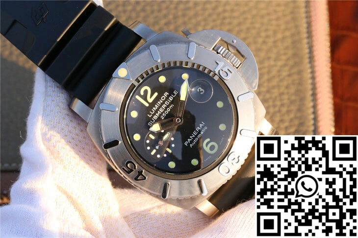 Panerai Submersible PAM 00194 VS Factory Black Dial