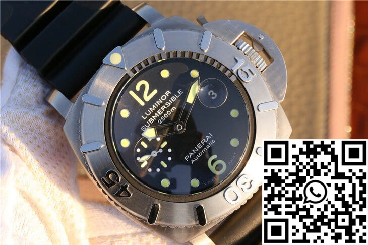 Panerai Submersible PAM 00194 VS Factory Black Dial