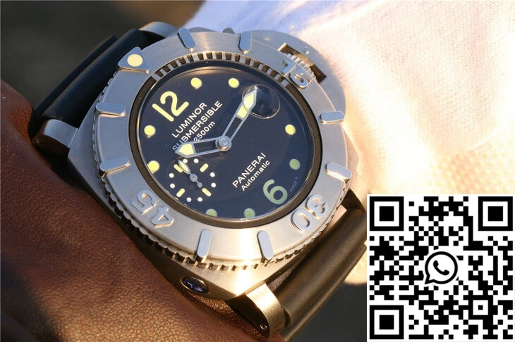 Panerai Submersible PAM 00194 VS Factory Black Dial