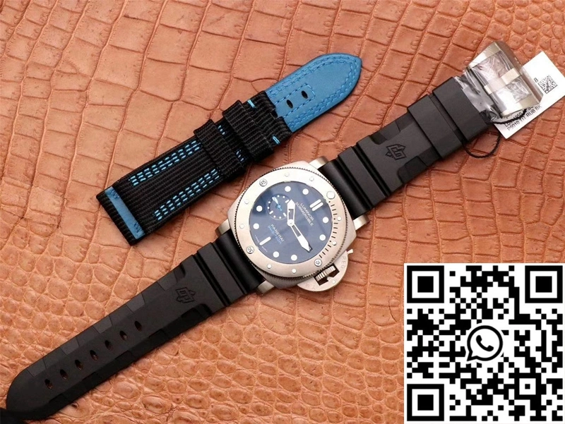 Panerai Submersible PAM00692 VS Factory Blue Dial