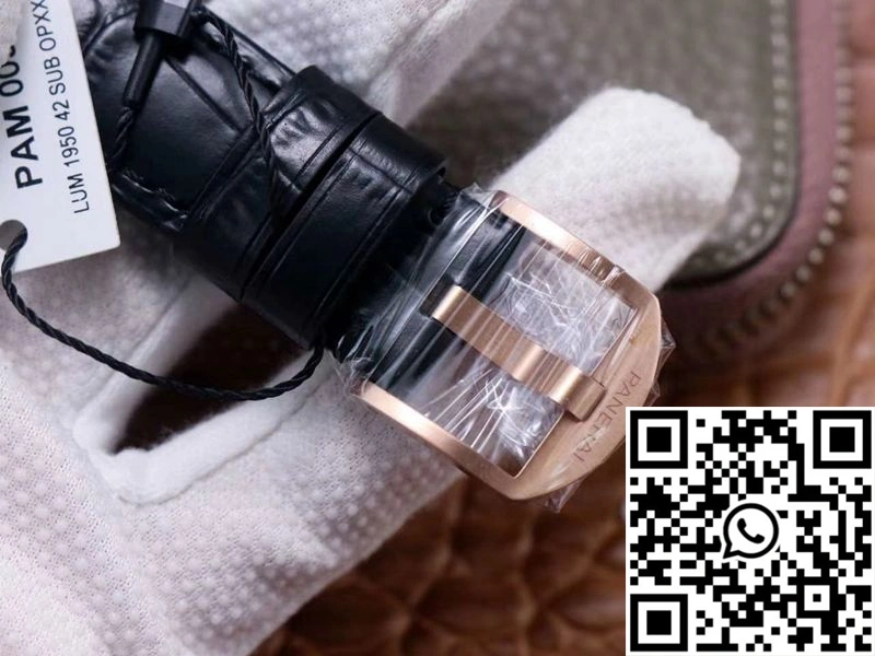 Panerai Submersible PAM00974 VS Factory Rose Gold