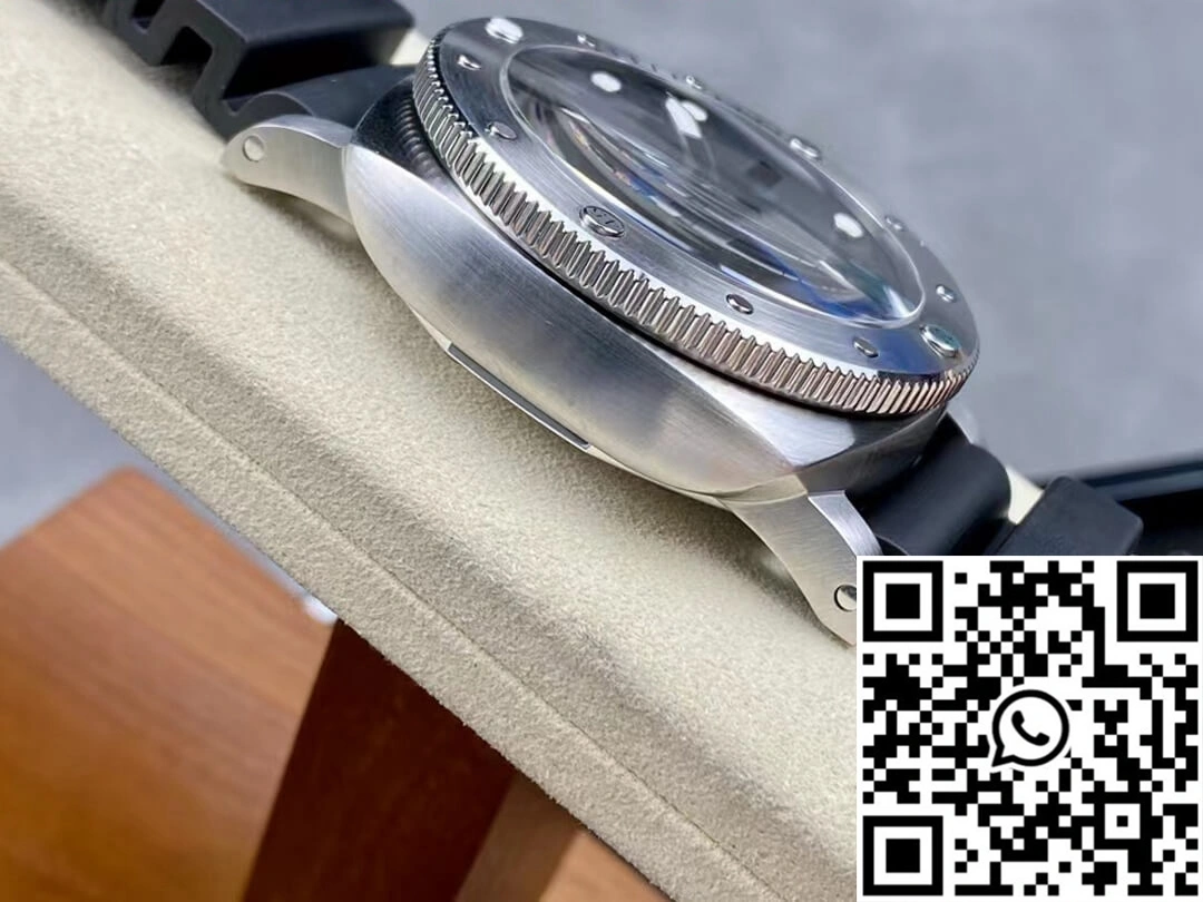 Panerai Submersible PAM01229 VS Factory Black Dial