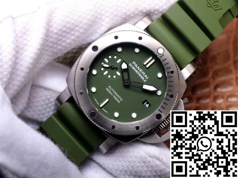 Panerai Submersible Verde Militare PAM1055 VS Factory Matte-Green Dial
