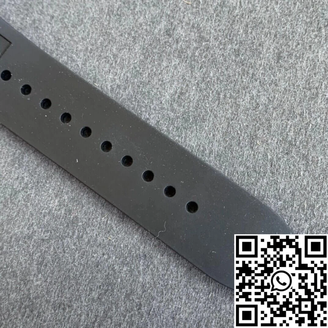 Richard Mille RM035-02 KV Factory Carbon Fiber Black Rubber Strap