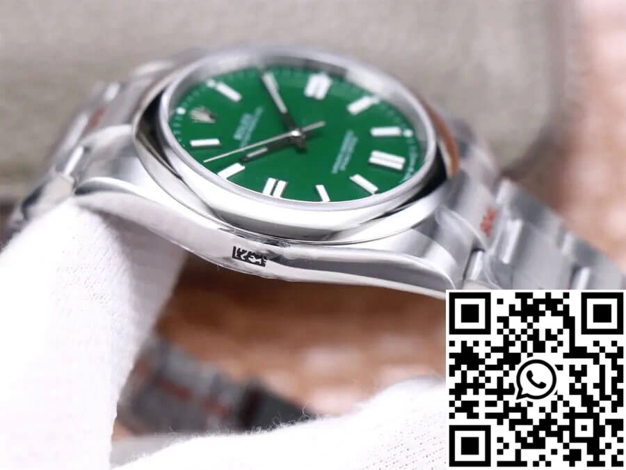 Rolex Oyster Perpetual M124300-0005 41MM EW Factory Green Dial