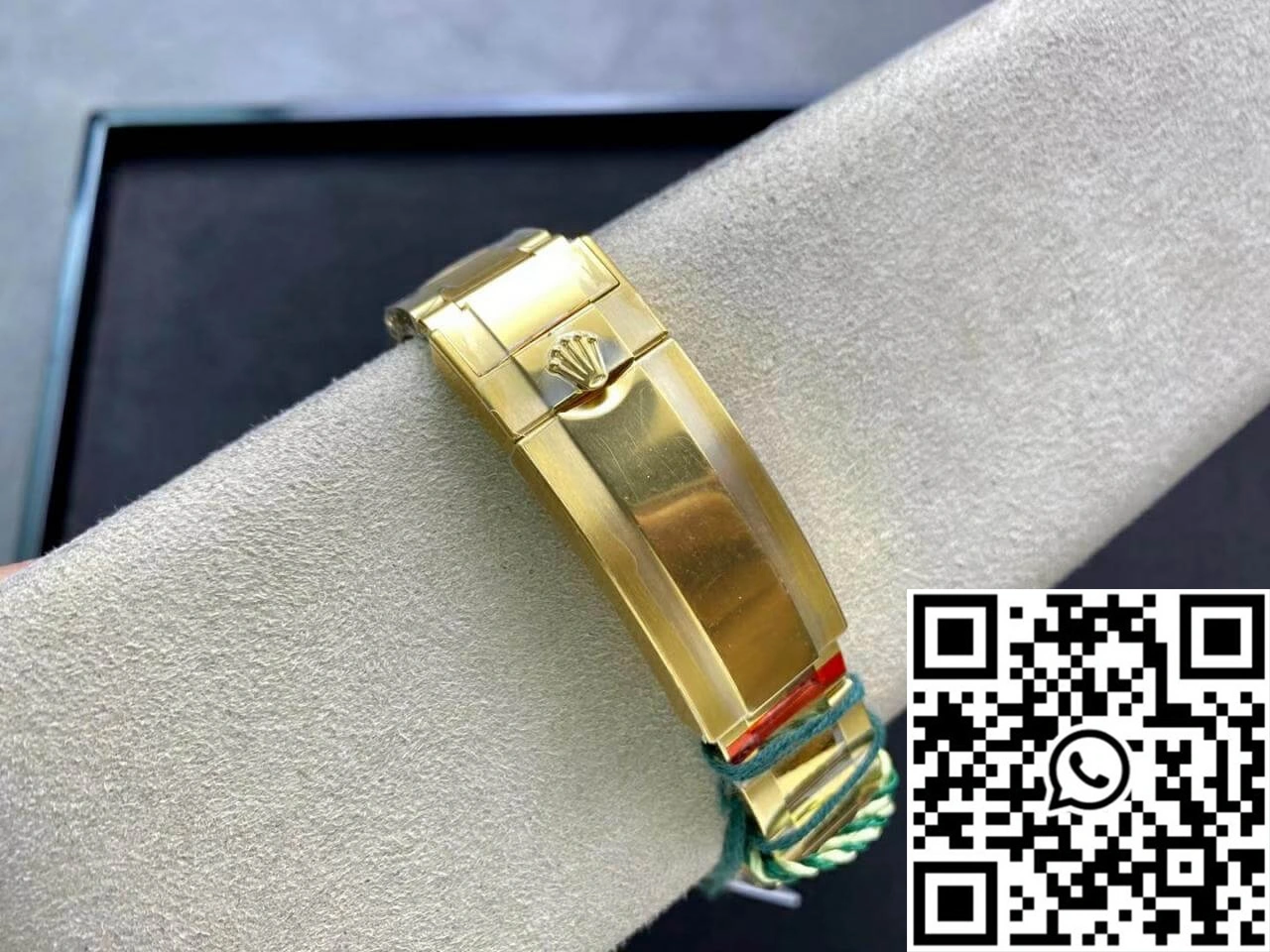 Rolex Submariner 116618LN-97208 VS Factory Yellow Gold Black Dial