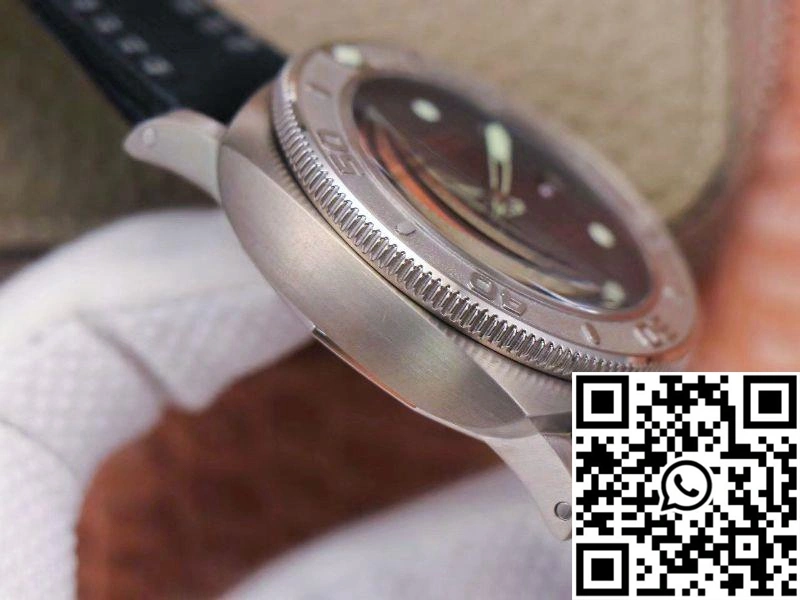 VS Factory Panerai Submersible Mike Horn Edition 47MM PAM00984
