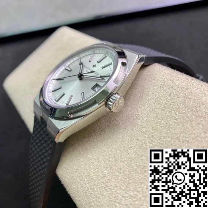 Vacheron Constantin Overseas 4500V 8F Factory Black Rubber Strap