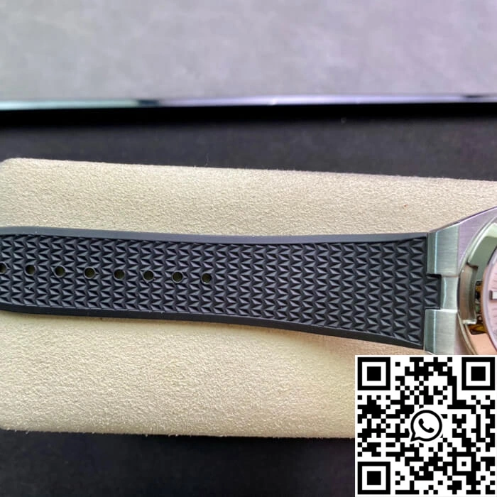 Vacheron Constantin Overseas 4500V 8F Factory Black Rubber Strap